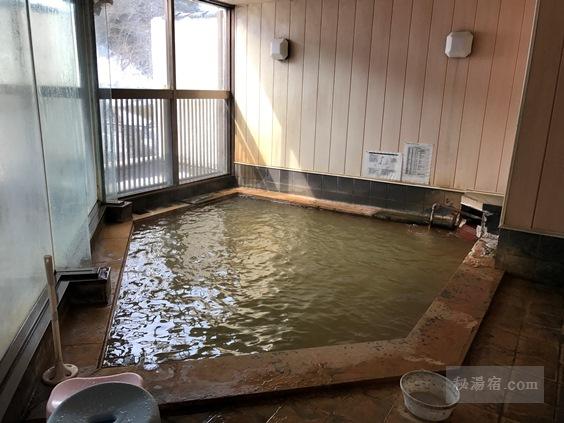 玉梨温泉恵比寿屋旅館の男性用内湯の浴槽