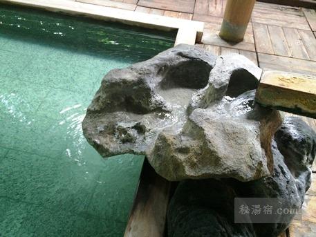 草津ホテル 風呂2