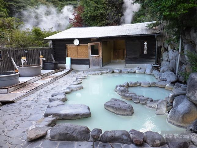 湯屋えびす 1階 風と歩く露天風呂